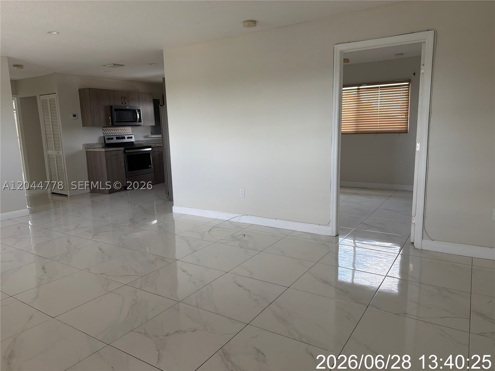 101 E 51St Pl – photo 5