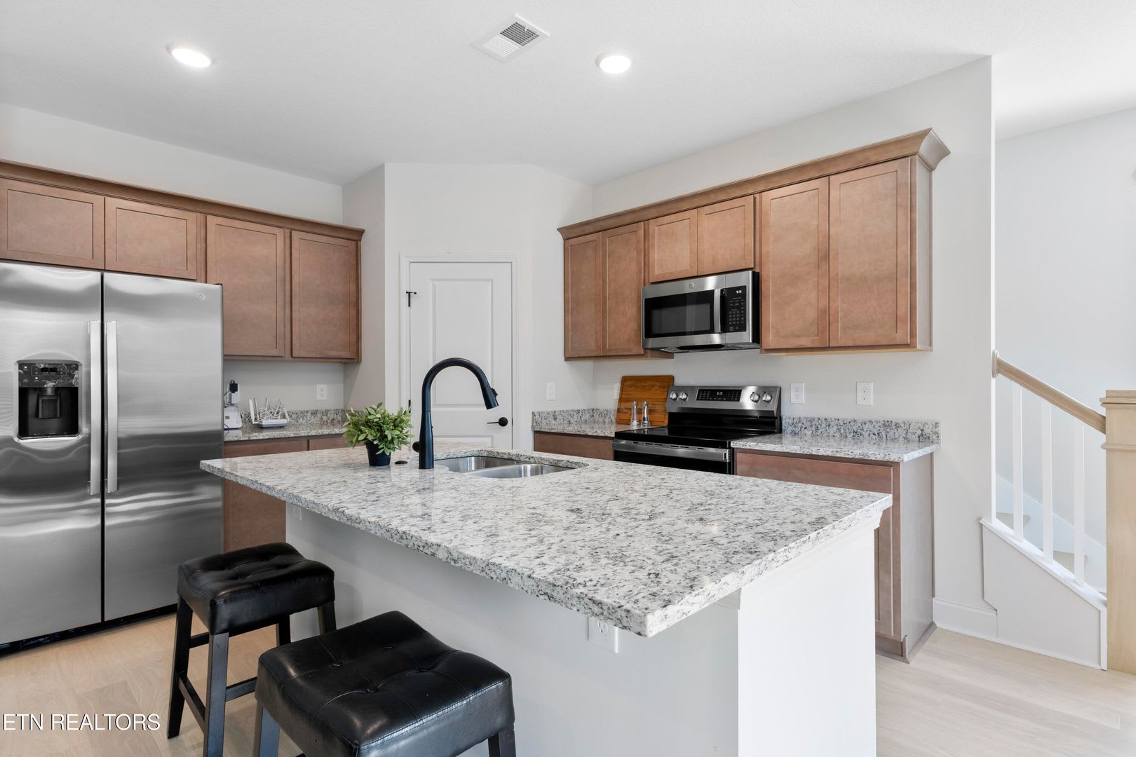 Stunning 3-Bed, 2.5-Bath Townhome at Bennett Village – photo 5