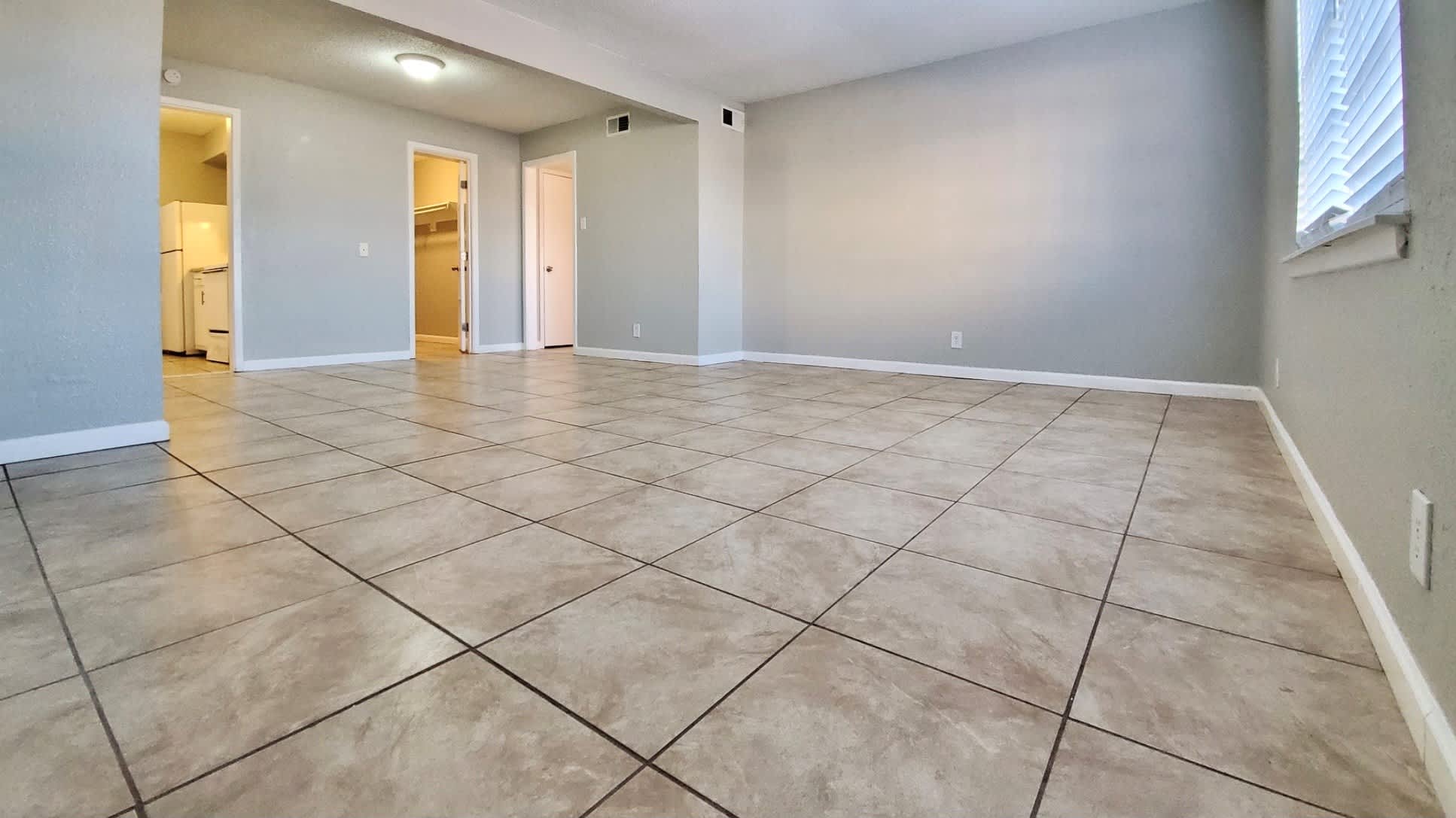 3862 Englewood Circle – photo 2