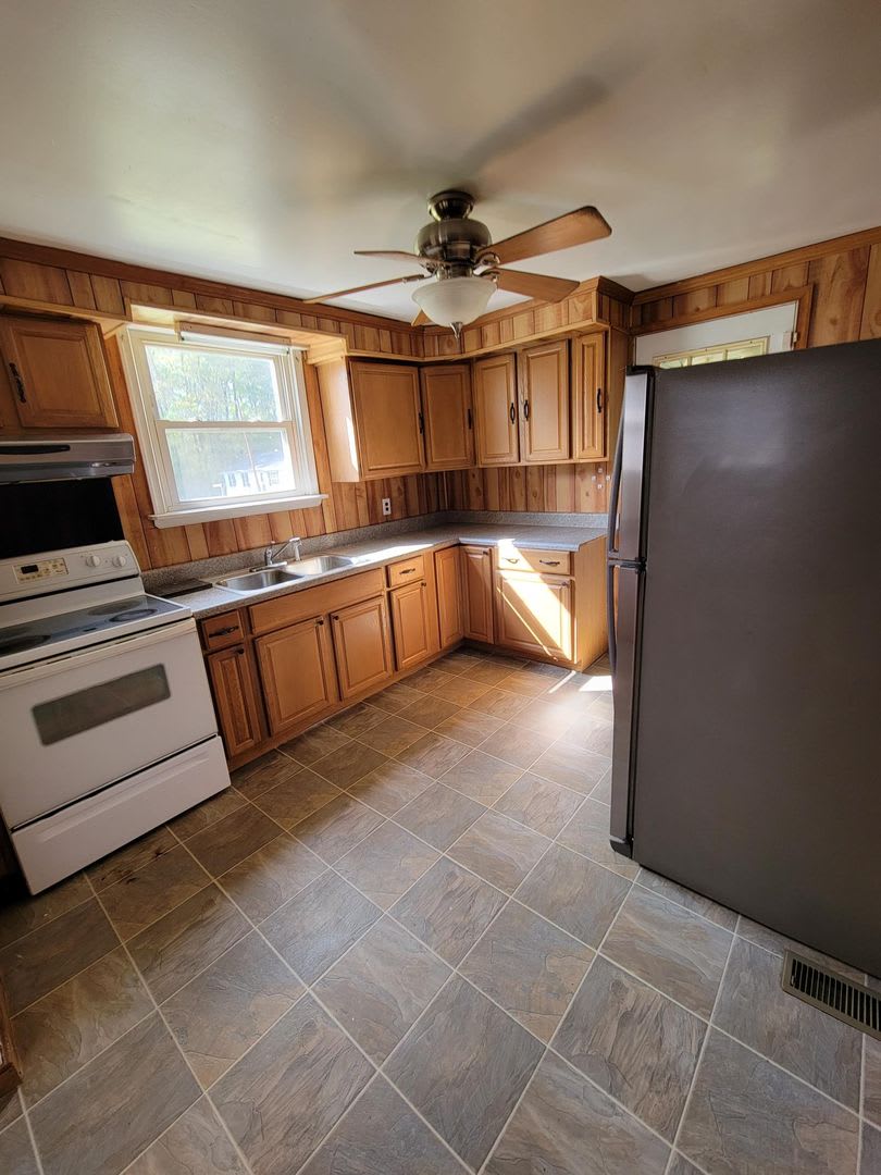 Spacious 5 Bedroom Home In Ashland Va – photo 3