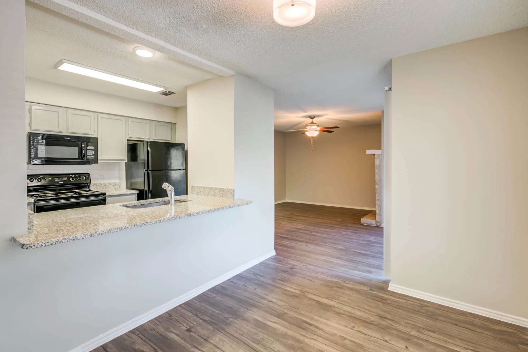 Turtle Creek Vista Apartments – photo 2