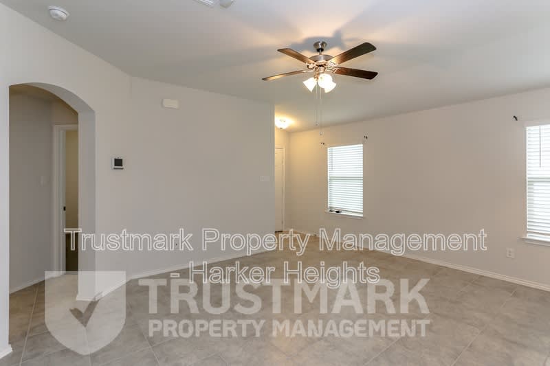 1910 Bee Creek – photo 5
