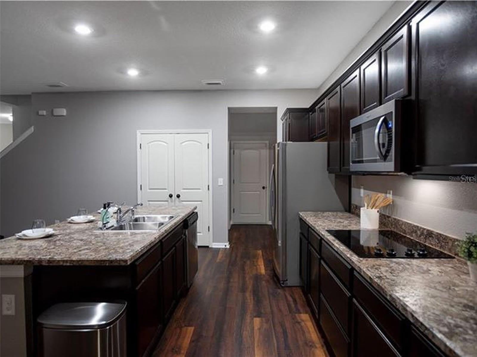 9318 EQUITY Lane – photo 3