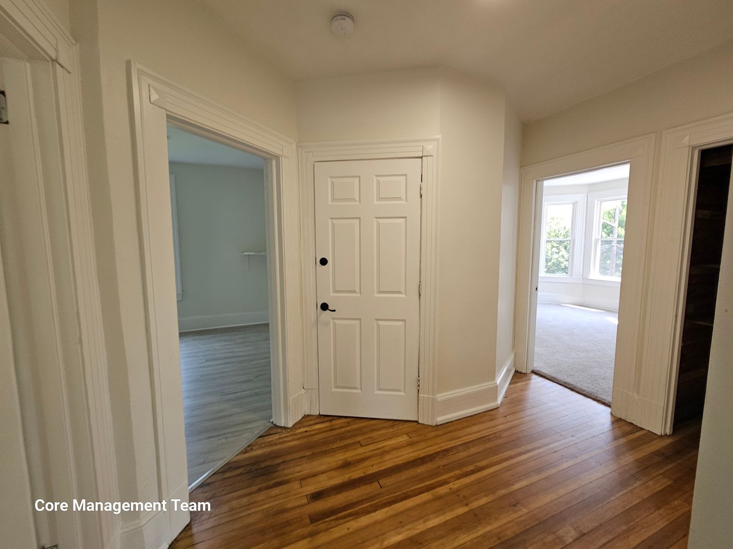 Updated 2 bedroom 1 bath apartment for rent located in the west end! – photo 1