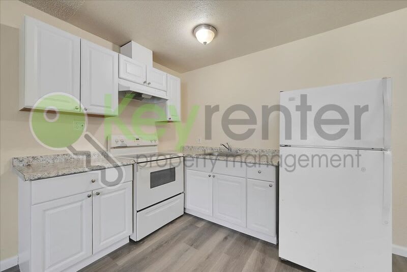 1071 Santiago Ave – photo 4