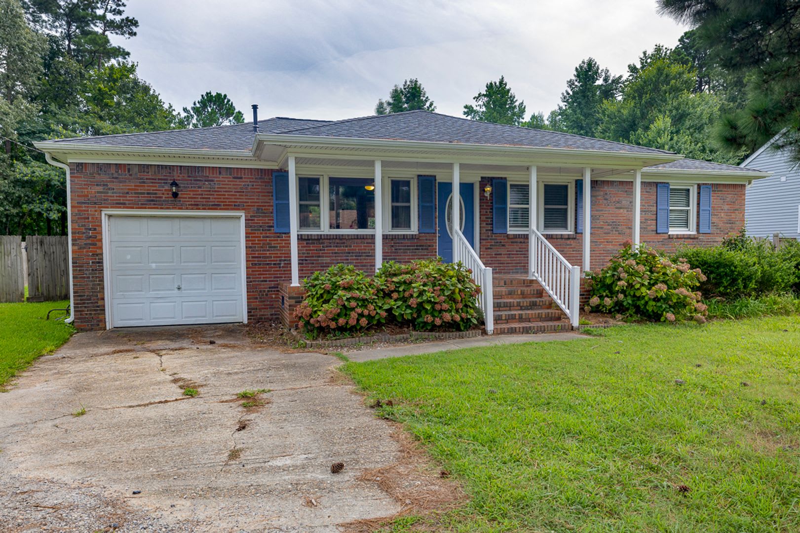 Beautifully maintained 4 bedroom, 2 bath ranch style home in Great Bridge, Chesapeake! – photo 2
