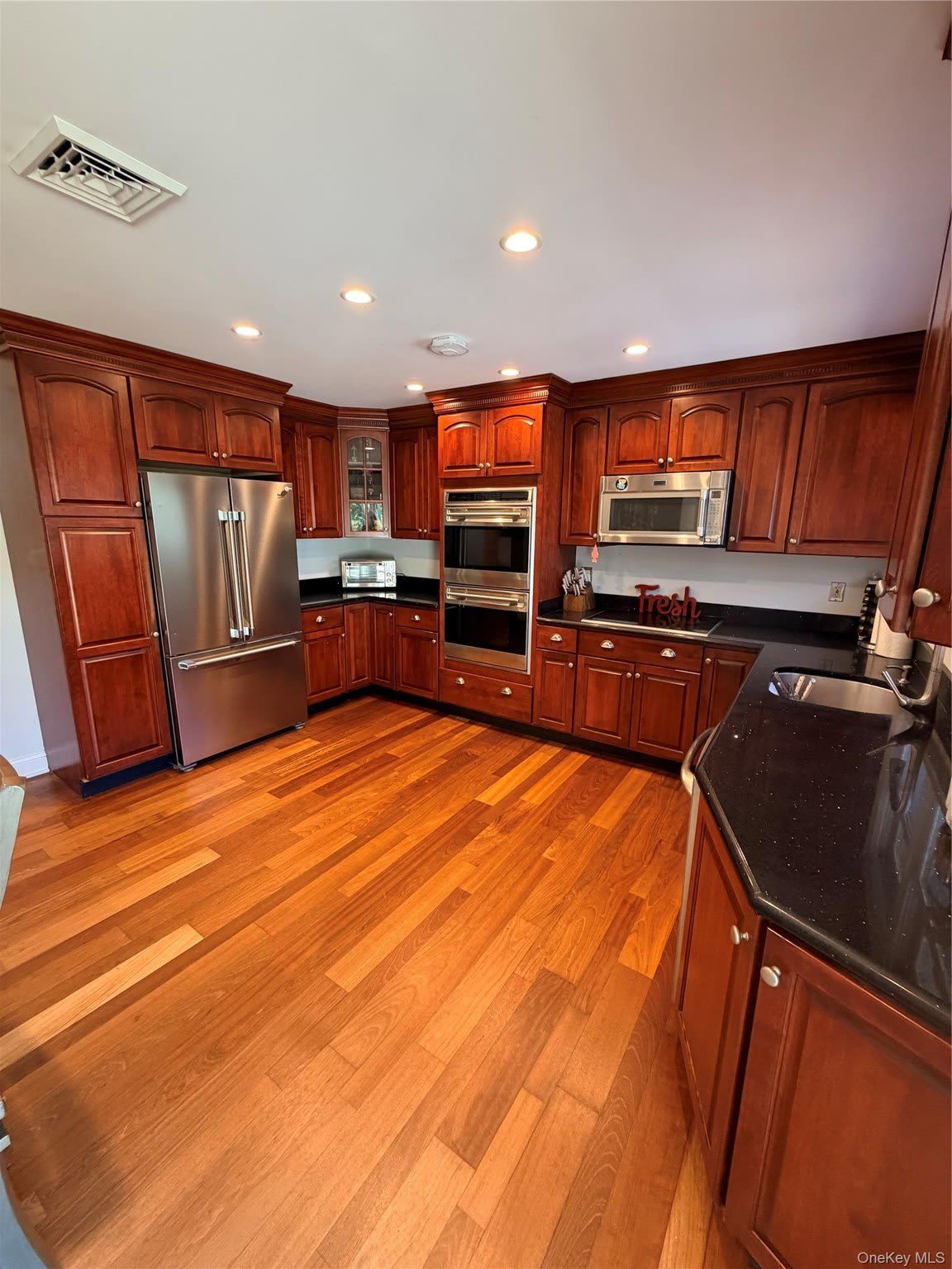 364 Lockwood Drive – photo 5