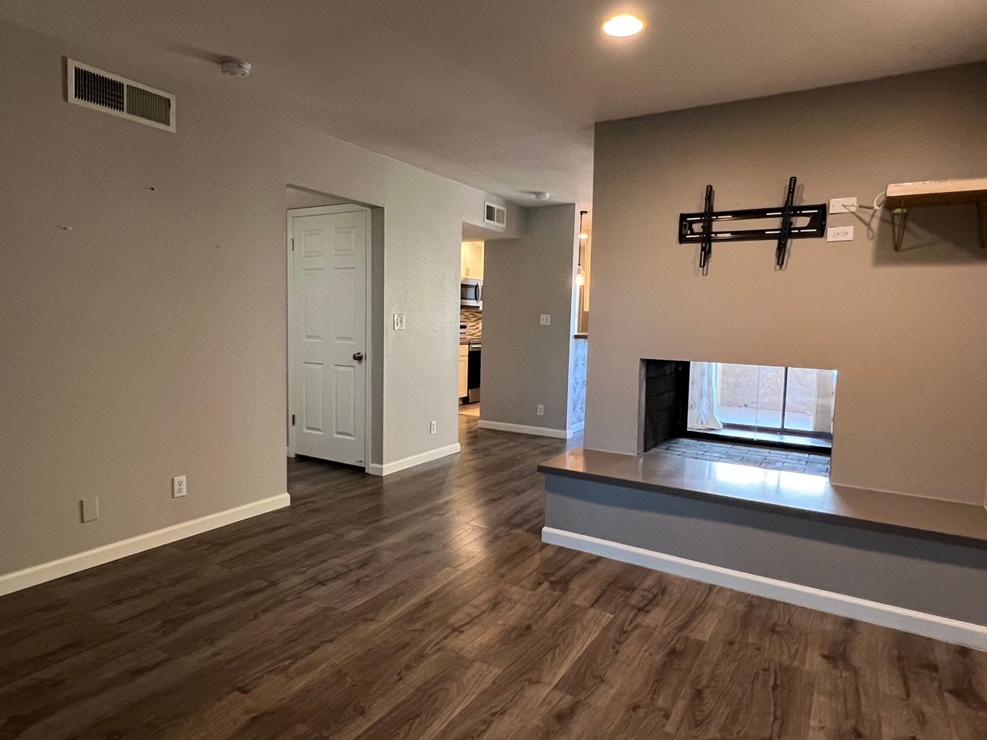 Scottsdale Remodeled Condo 1Bed/1Bath Overlooking Pool – photo 3