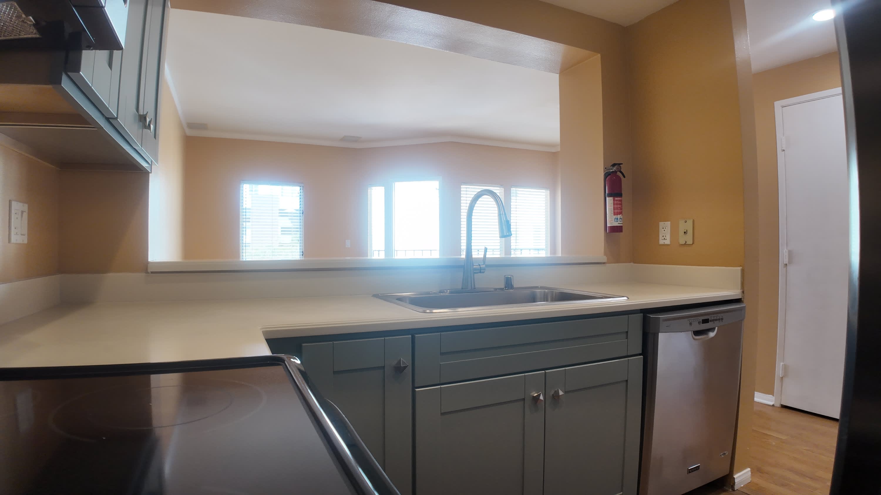 655 Columbia Street 313 – photo 3