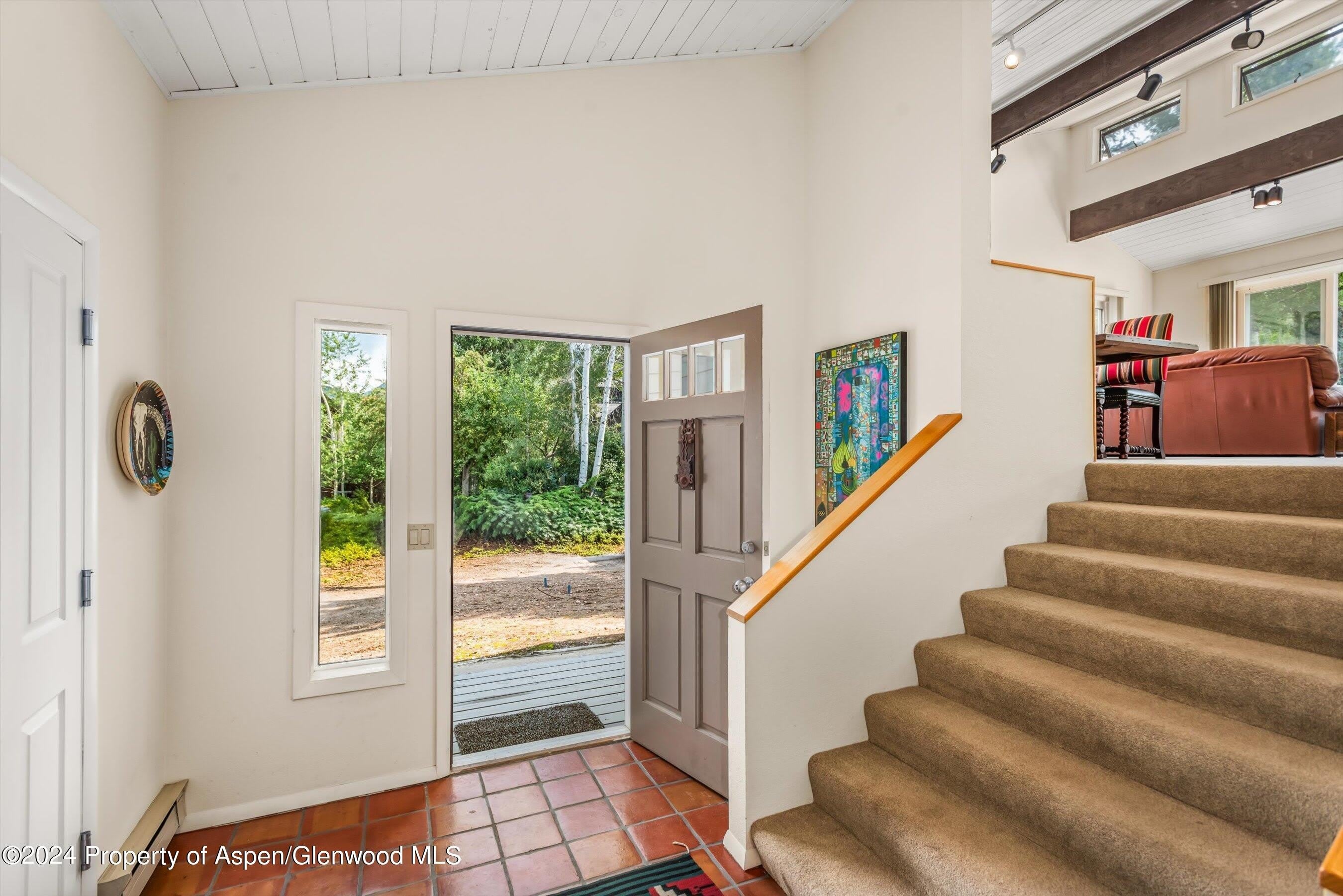 1275 Snowbunny Lane – photo 4