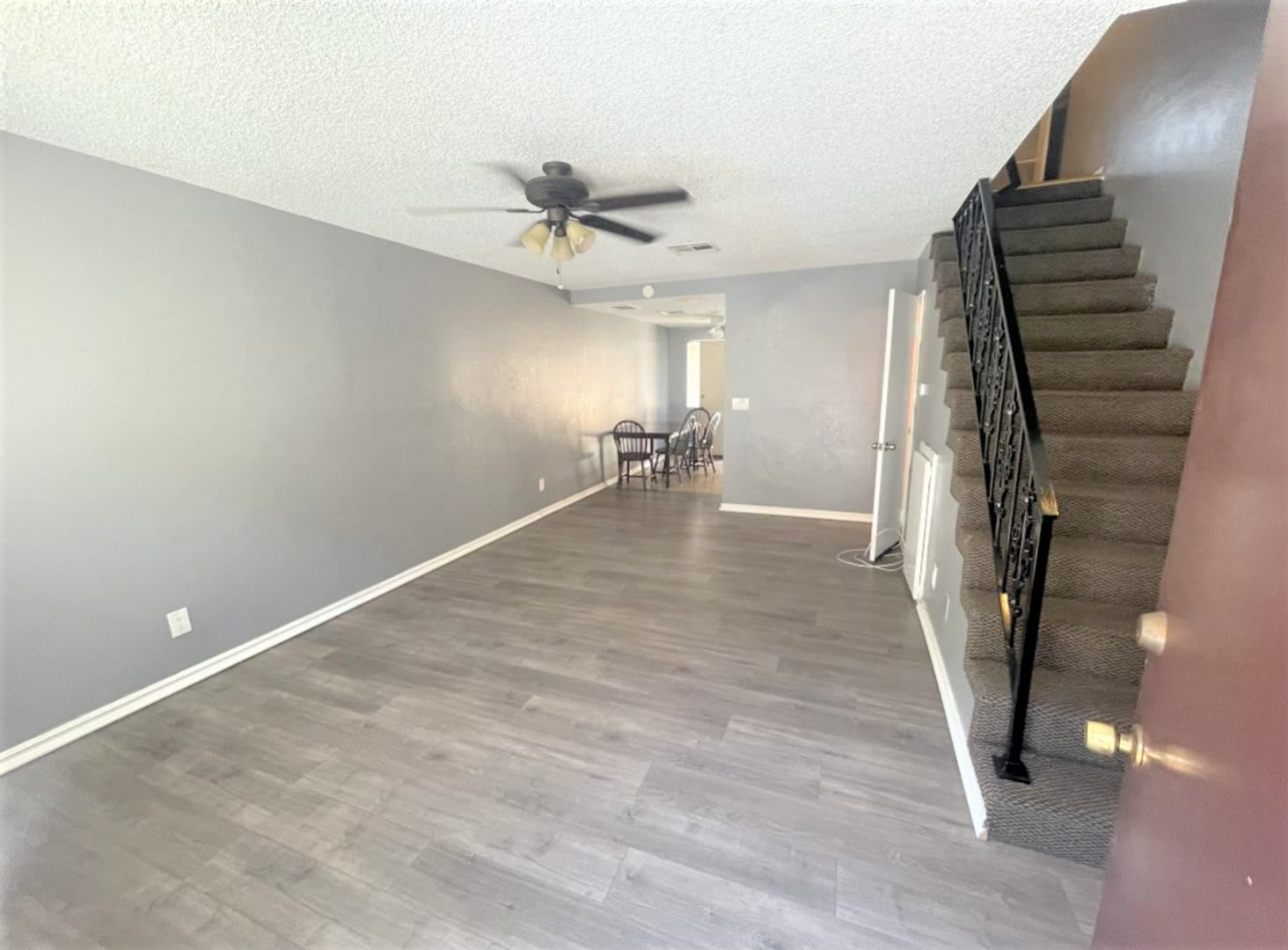 Cozy 2 bed 1.5 bath apartment in Santa Ana – photo 2