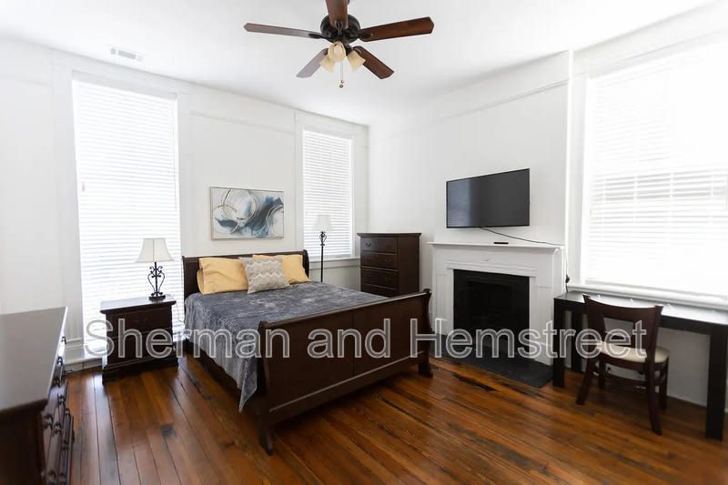 215 Twelfth Street Apt B – photo 4