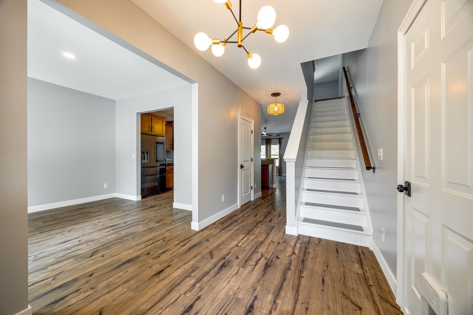 This 3-bedroom, 2.5-bath end-unit townhome in the gated community of Harpers Green is a Gem! – photo 4