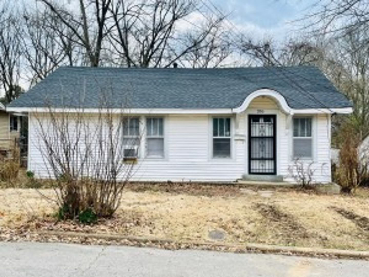 255 Highview – photo 1