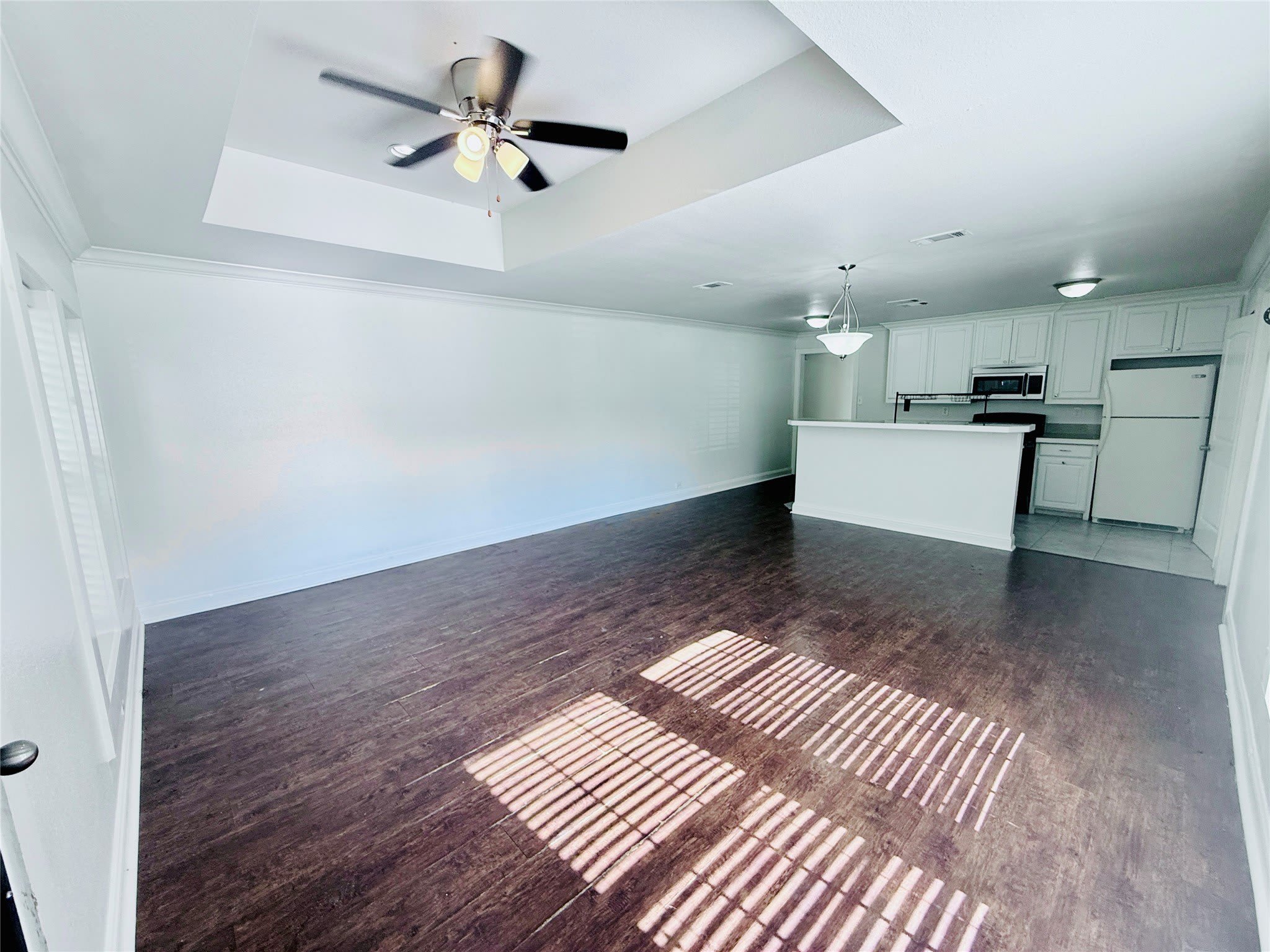 814 W College Street – photo 3