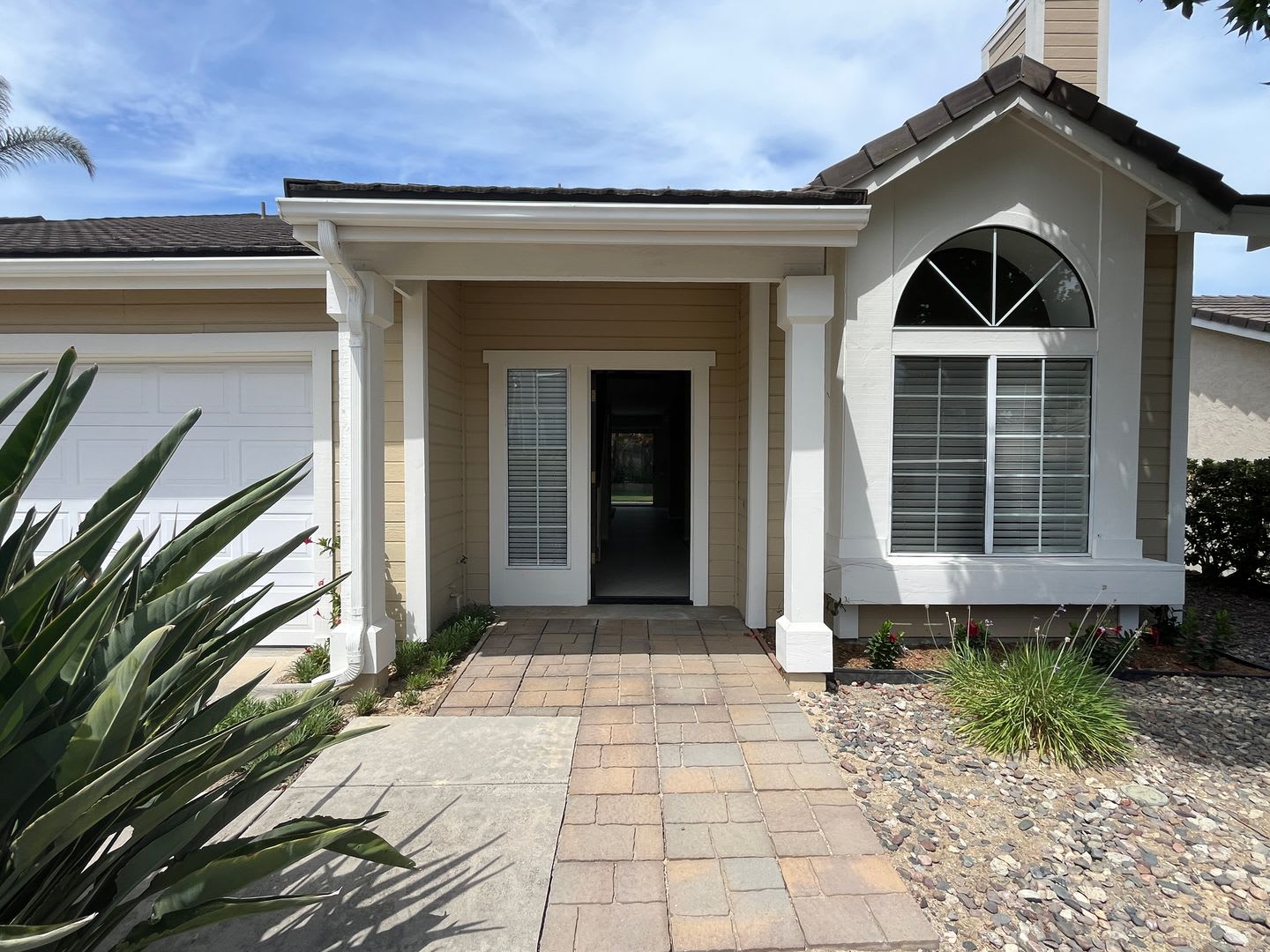 Bright & Move-In Ready: 4BR San Marcos Home with Downstairs Bedroom and Bath – photo 2