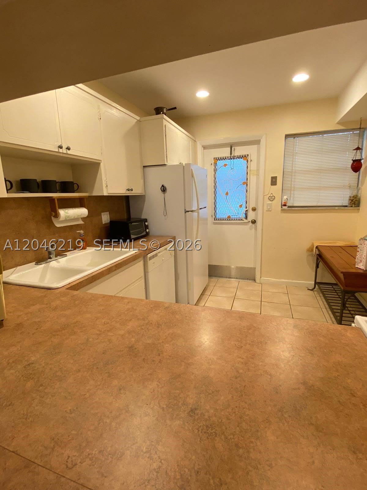 330 SE 2nd St – photo 2