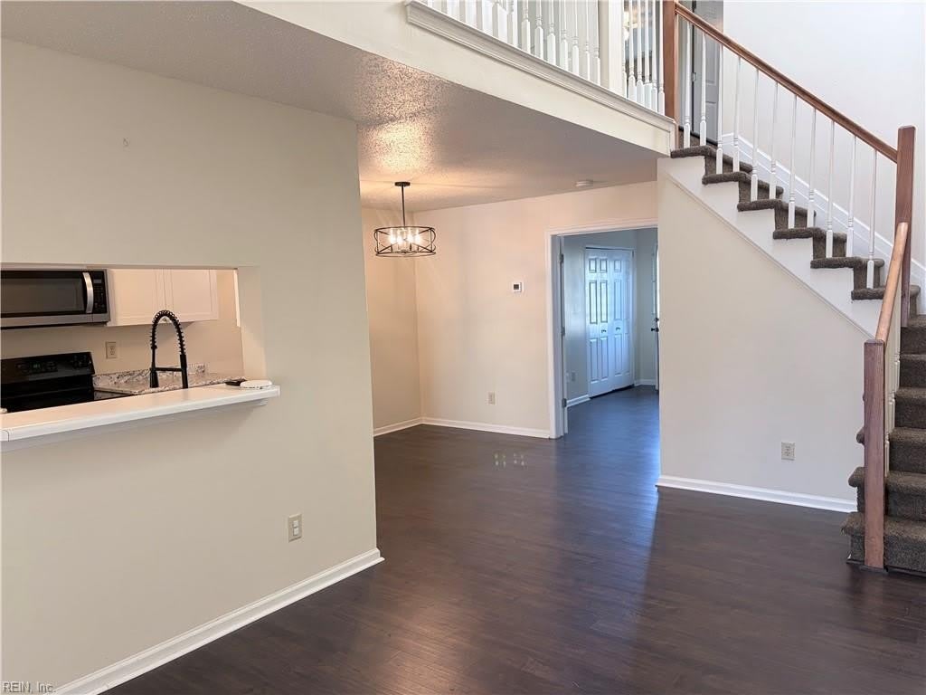 160 Wexford Drive – photo 5