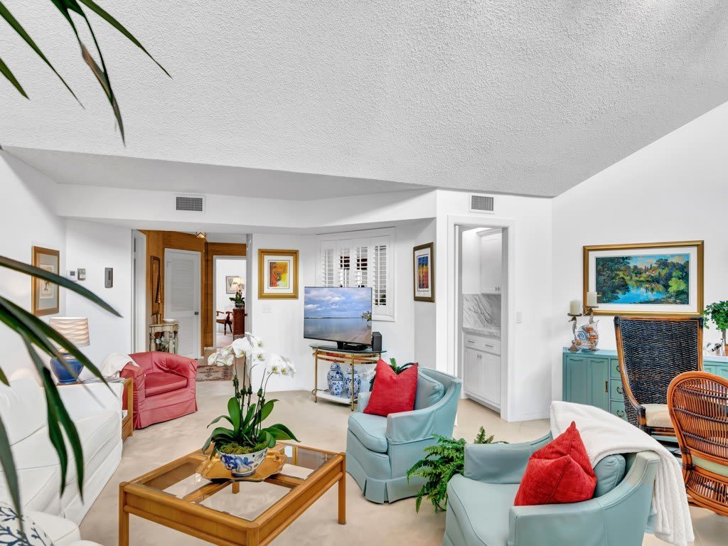 1155 Reef Road – photo 5