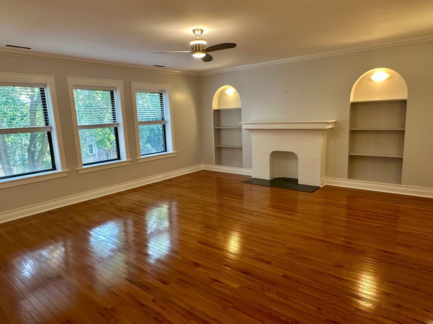 2310 W Farwell Avenue – photo 2