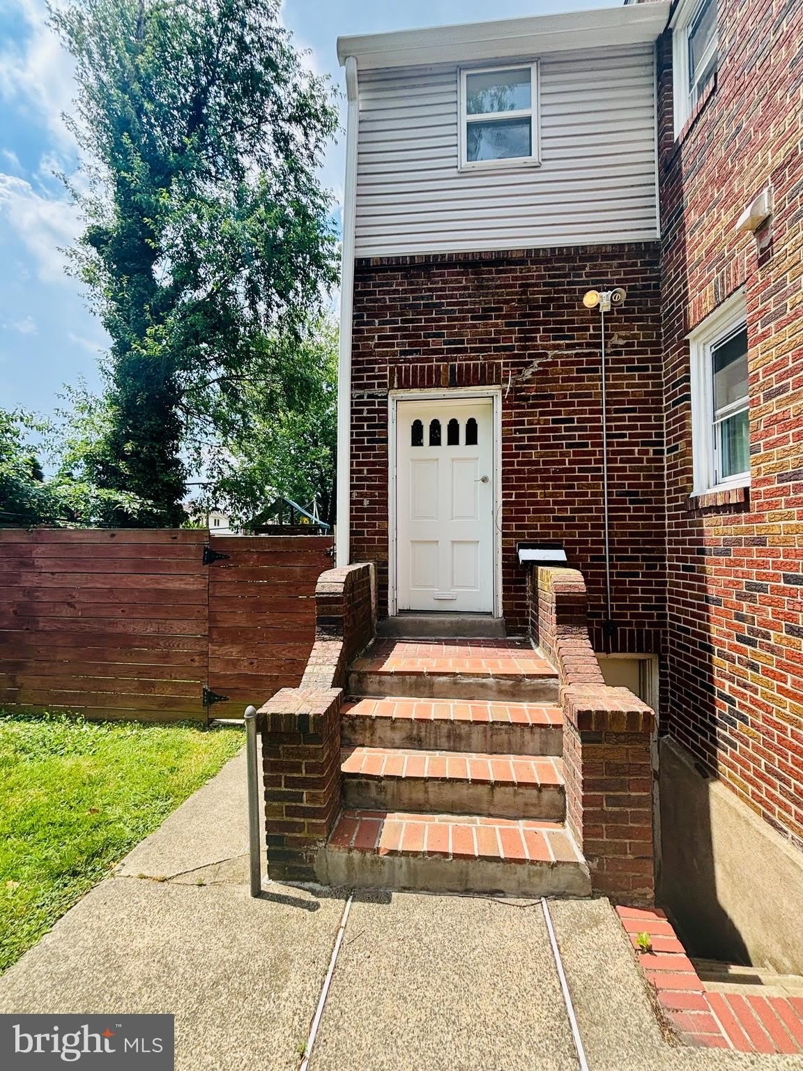 6828 OXFORD Avenue – photo 2
