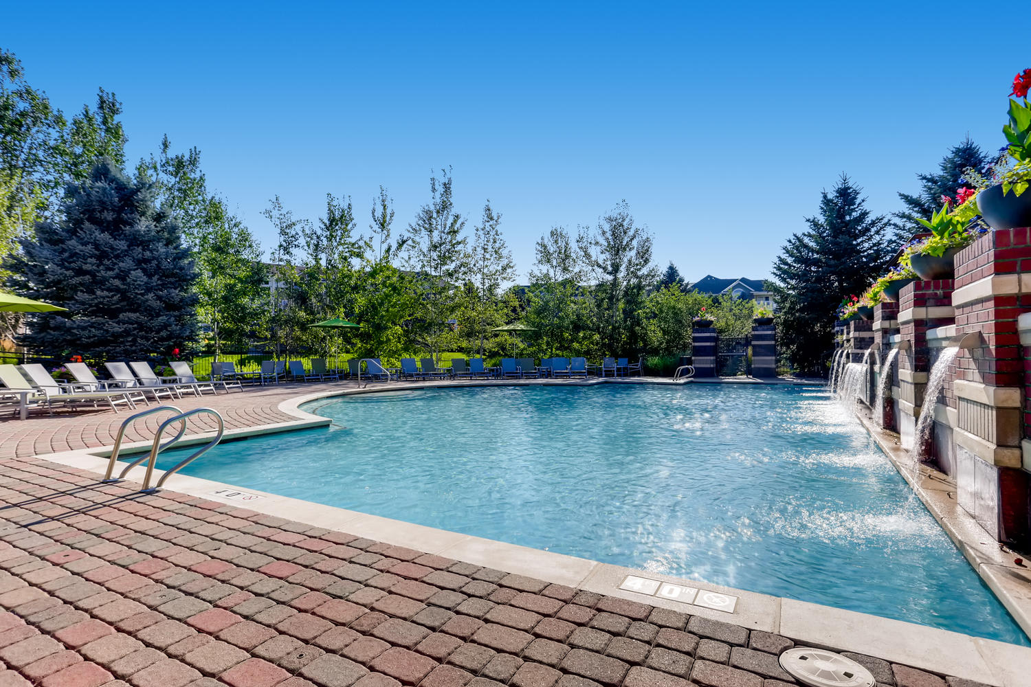 Parker Hilltop Apartments – photo 2