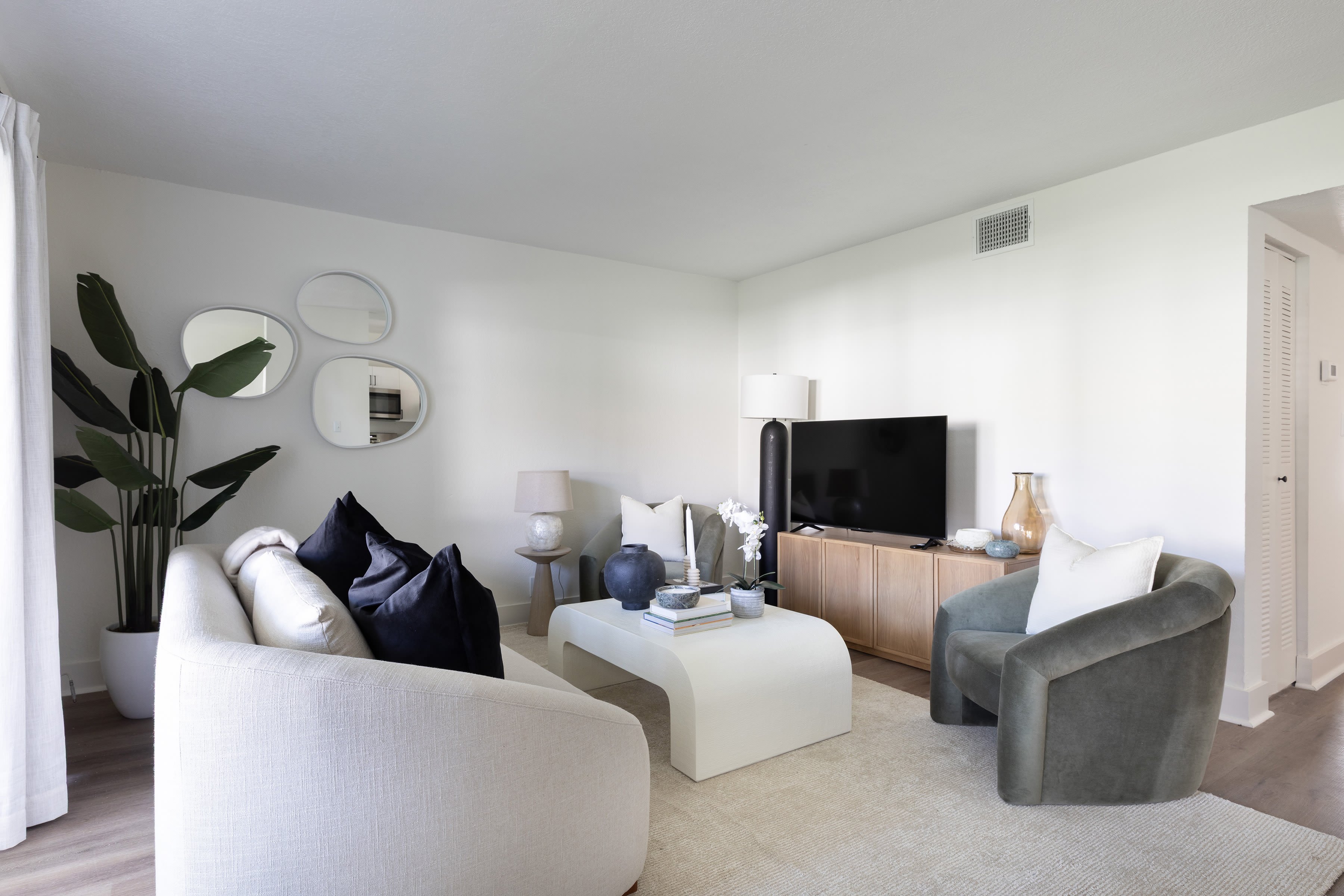 Palm Isle Residences – photo 3