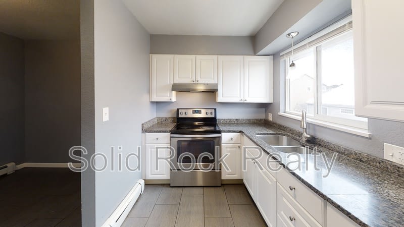 333 Bonnie Court – photo 2