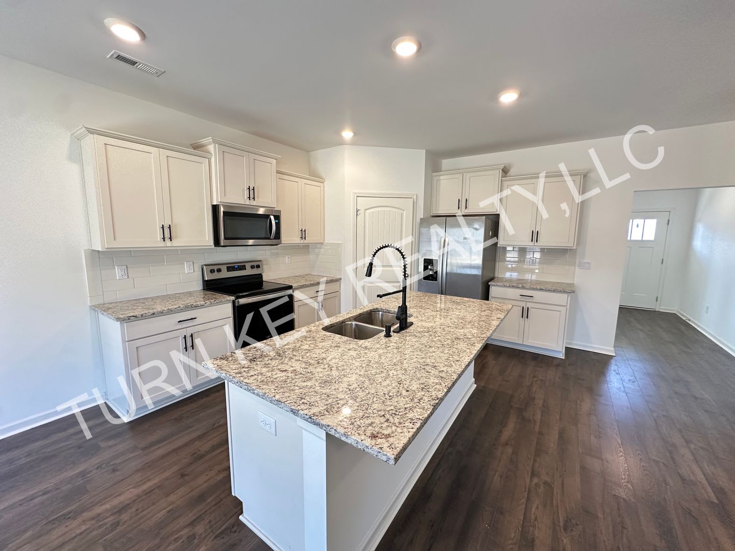 Home for Rent in Kimberly **MOVE IN SPECIAL** – photo 2