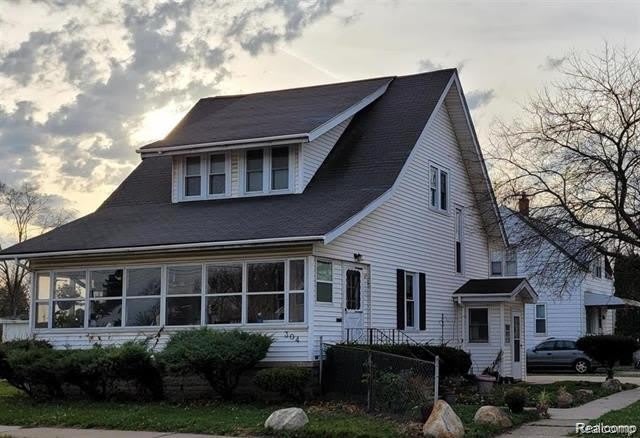 304 ECORSE Road – photo 1