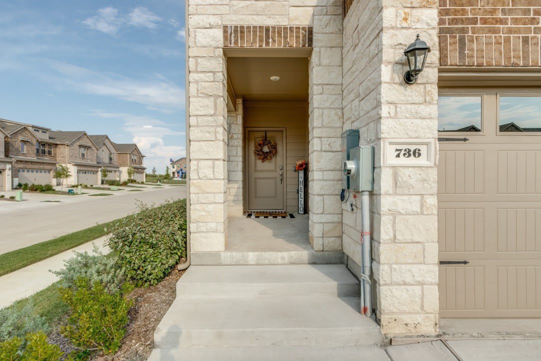 736 Lone Rock Drive – photo 3
