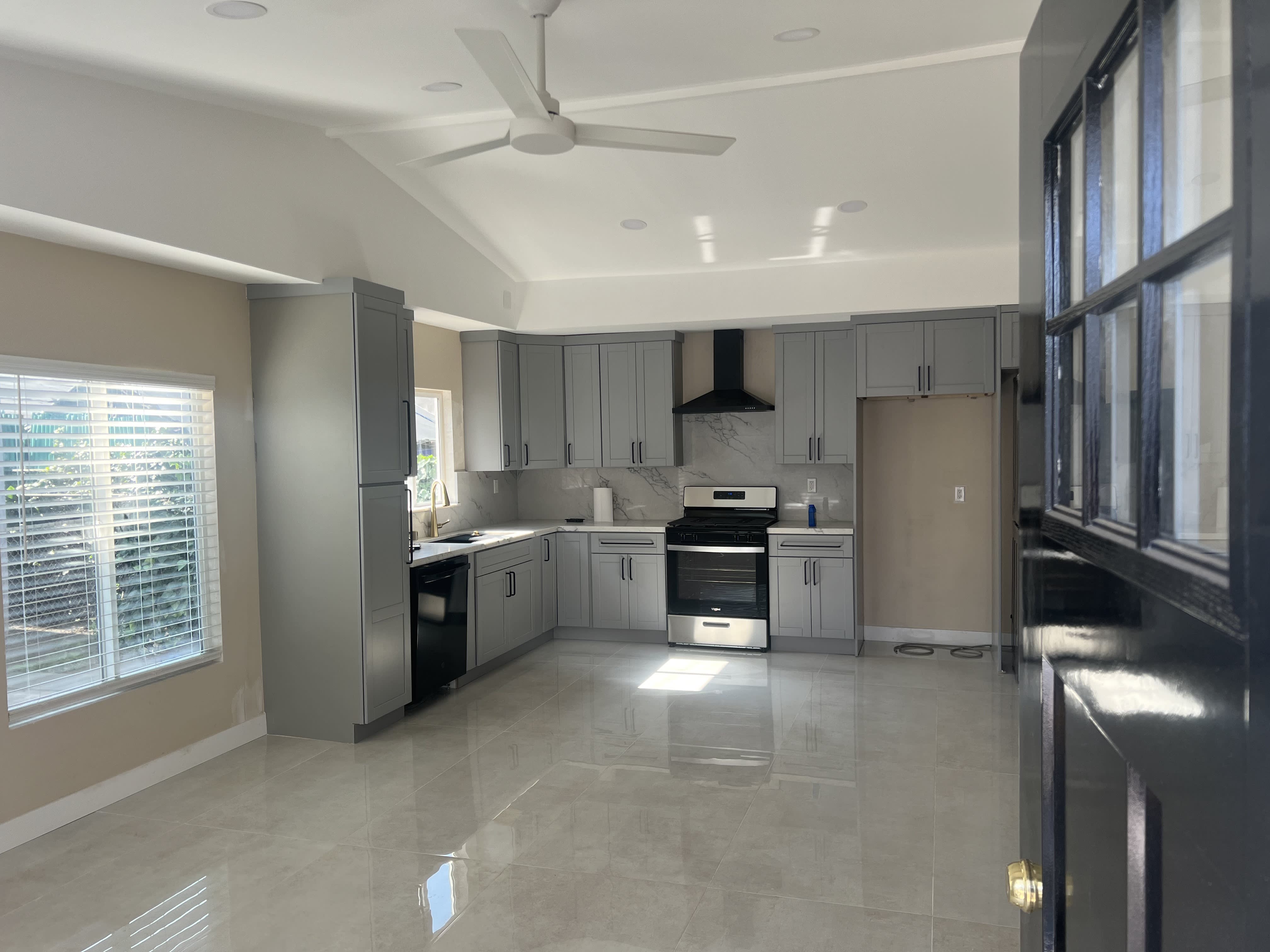 135 1/2 W 88th St – photo 5