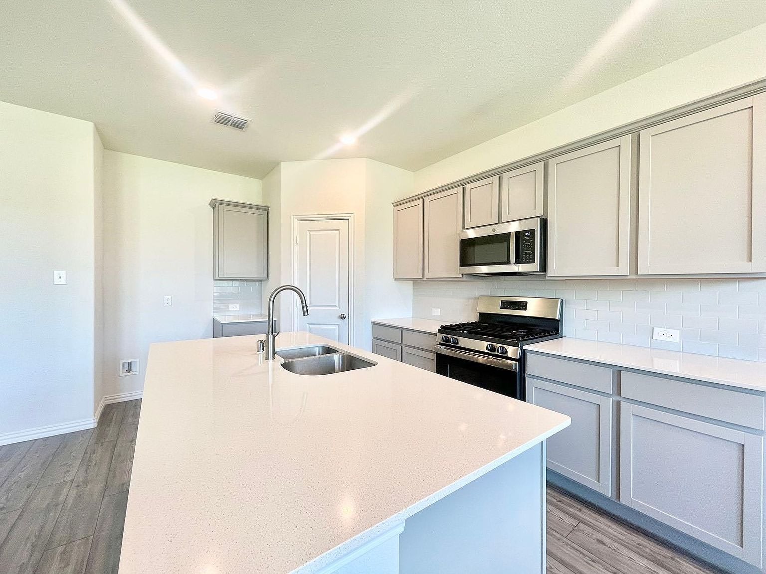 4619 Cleves Ave – photo 4