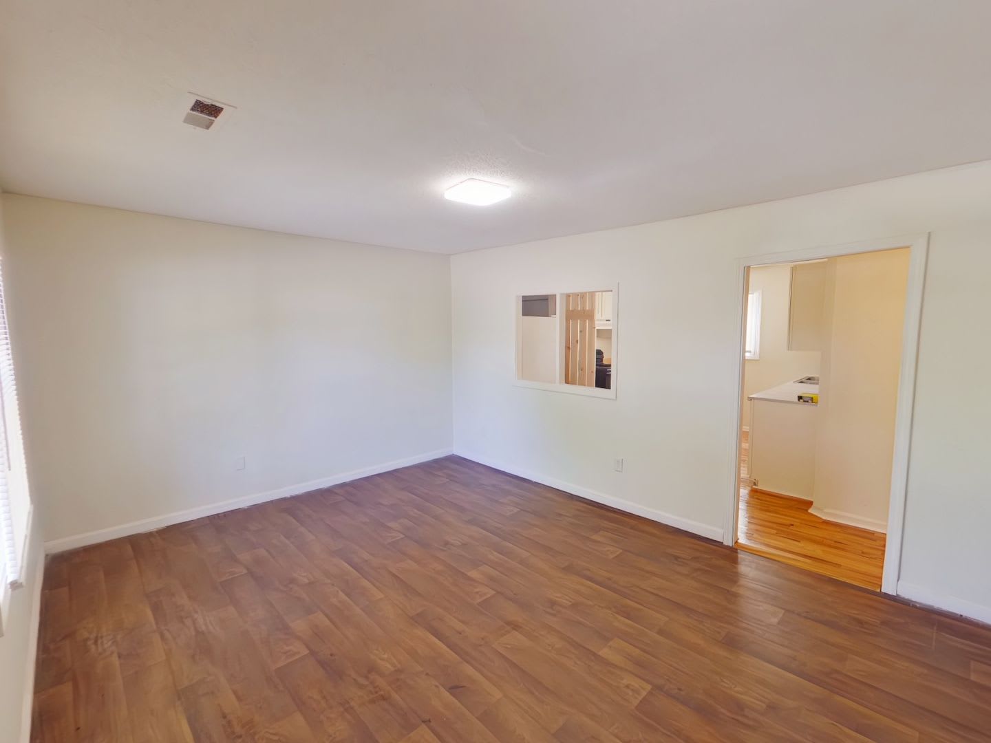 Pet-Friendly 3BR Home with Hardwood Floors & Large Backyard – photo 2