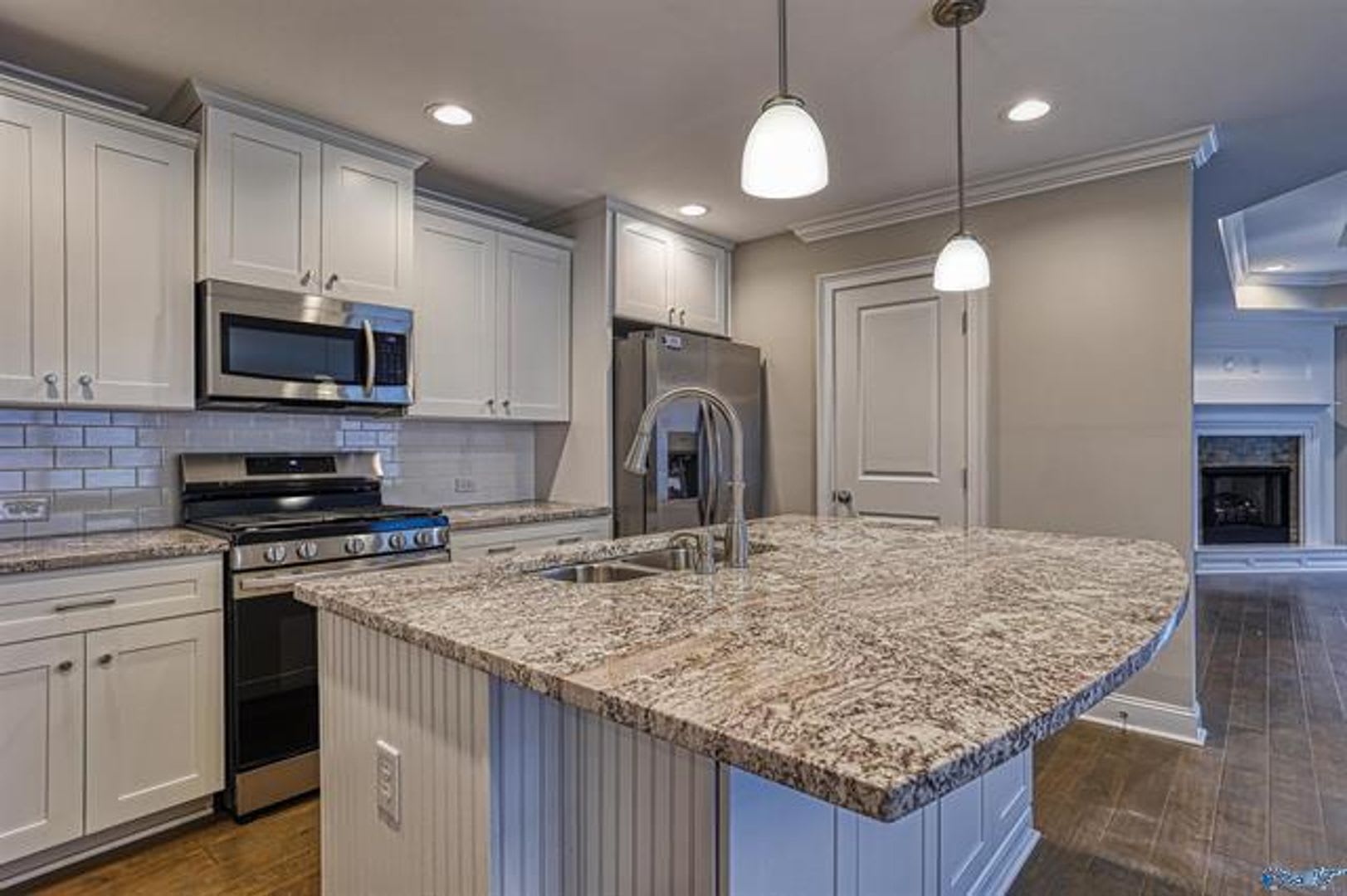 Coming Soon!! Get ready to fall in love with 15607 Ironcrest Drive! – photo 5
