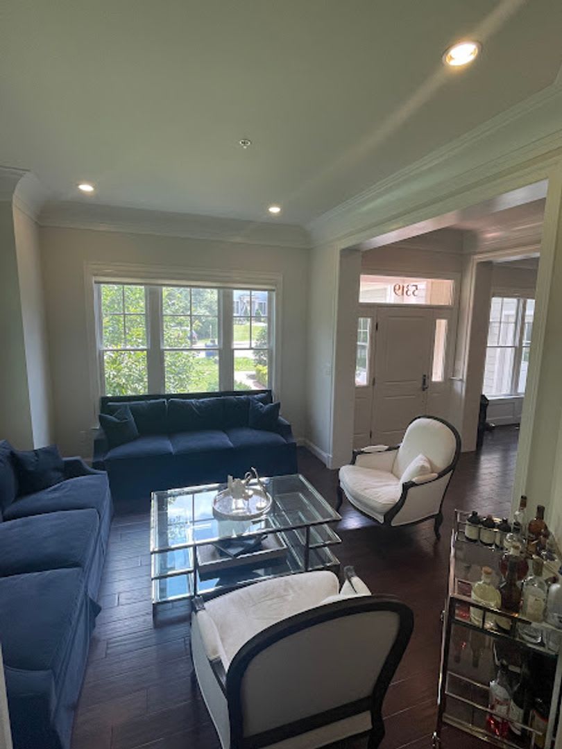 5 Bed 4 Bath LUXURIOUS CRAFTSMAN set in Bethesda Mews – photo 4