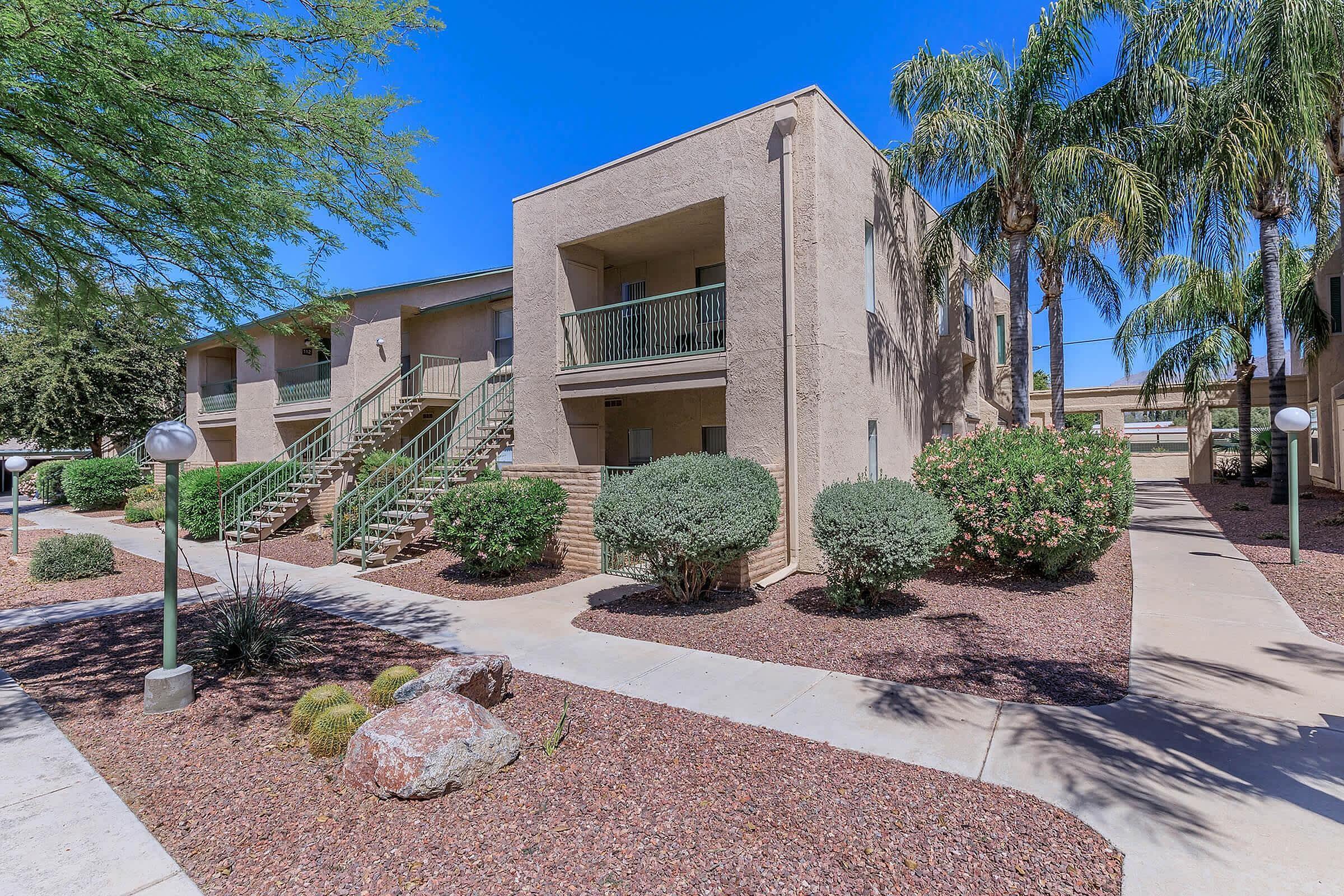 Sand Pebble Apartments – photo 4