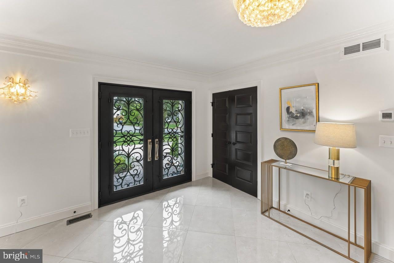 5844 Bermuda Court – photo 3