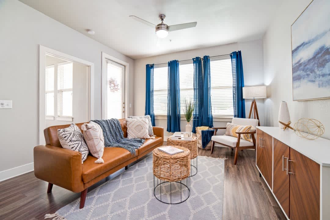 8922 Emerald Spring – photo 3