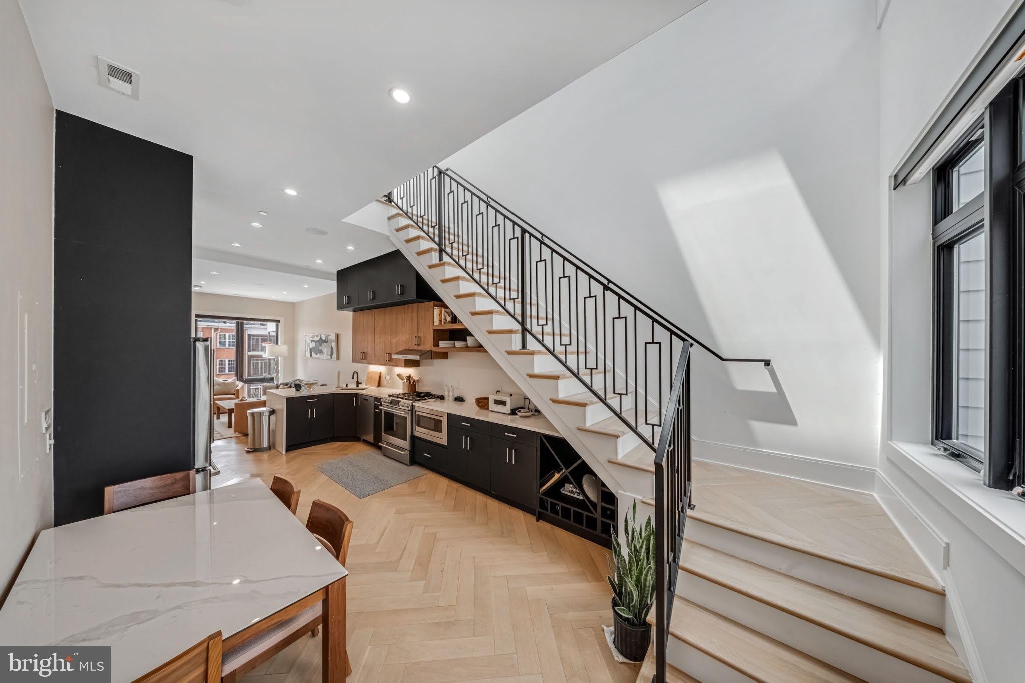 1462 CHAPIN Street NW – photo 5