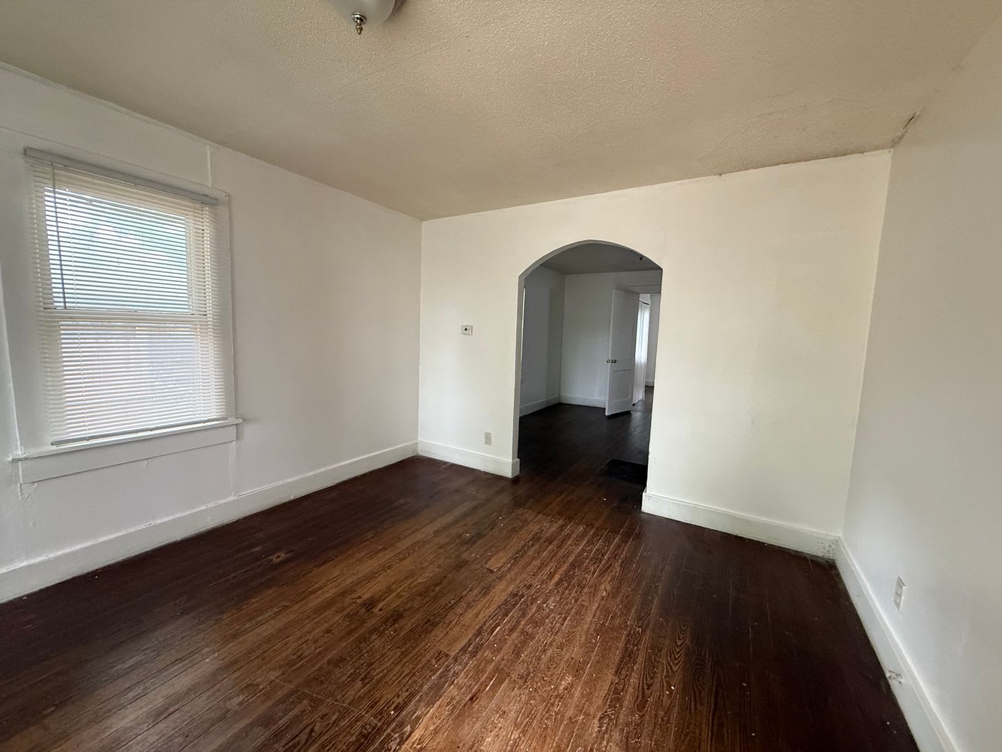 3 Bed 1 Bath House – photo 2