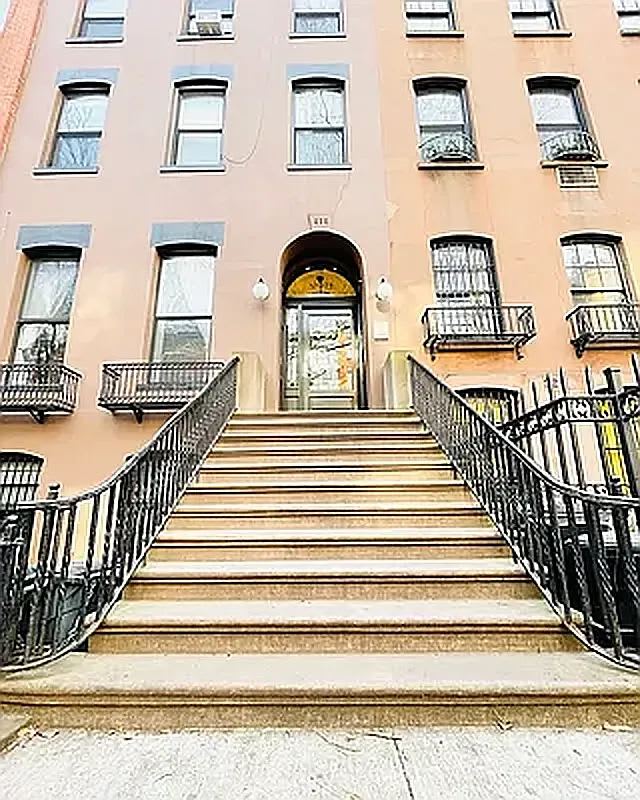 222 East 12th Street – photo 2