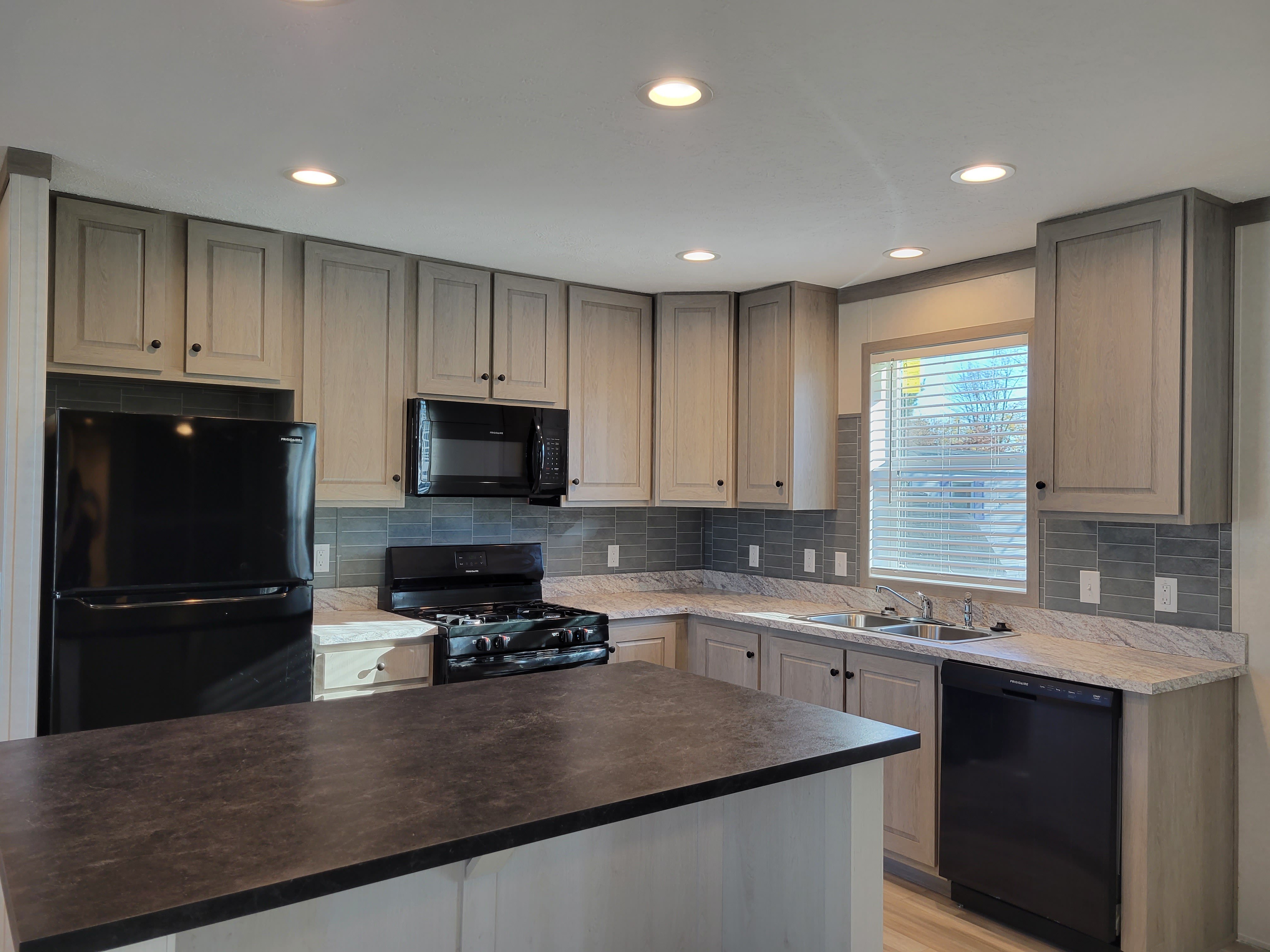 435 Kimberly – photo 1