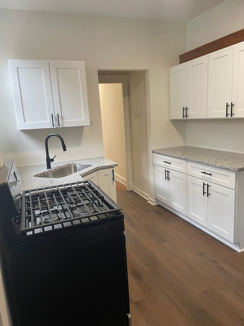 Three bedroom single family home! – photo 1