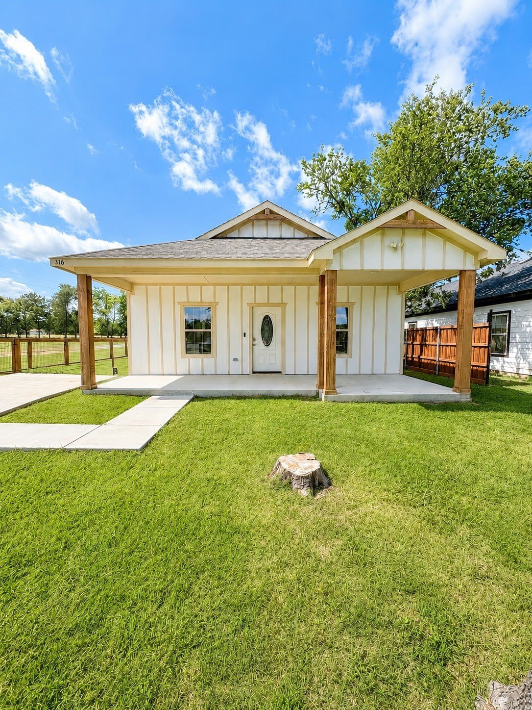 316 Mark Street – photo 1