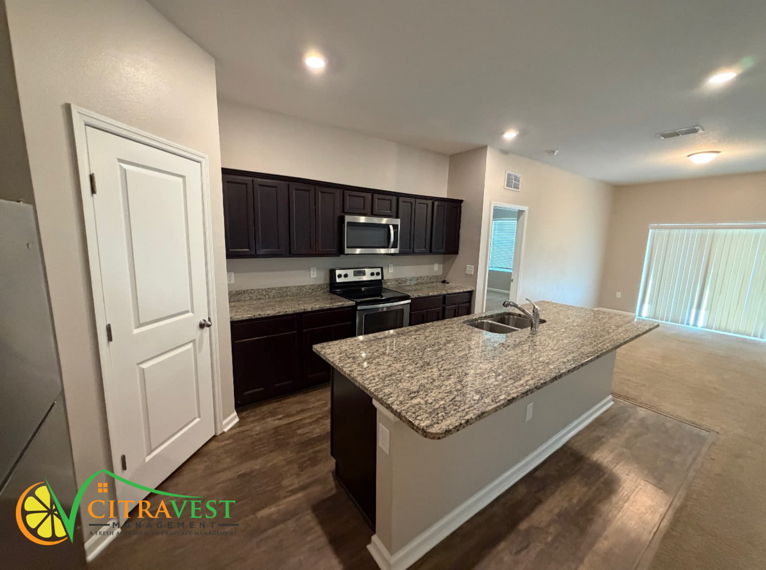 1155 Roberta Rd – photo 5