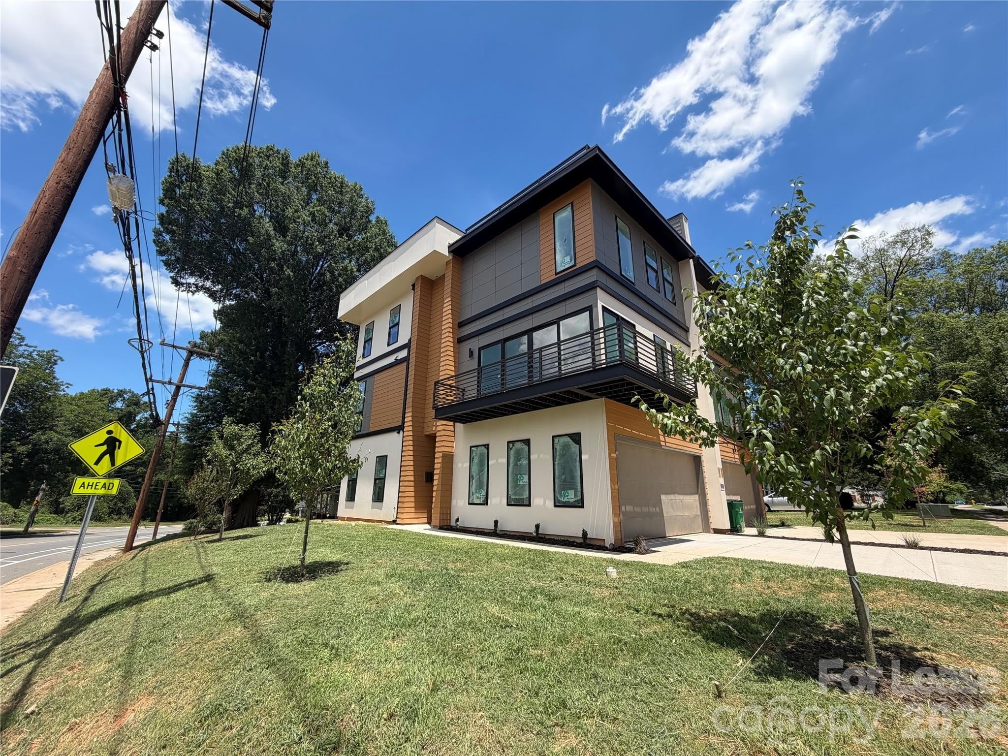 212 Smallwood Street S – photo 3