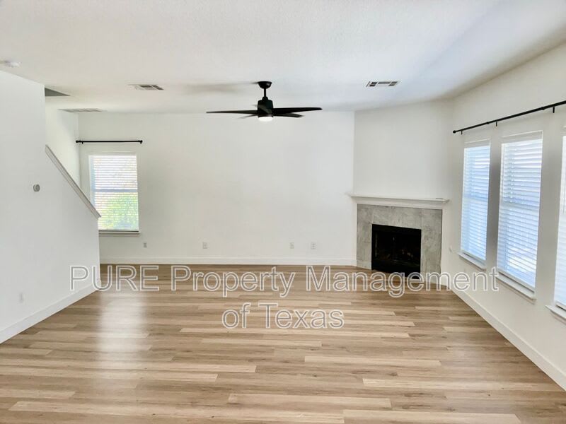 1405 Summercrest Blvd – photo 5