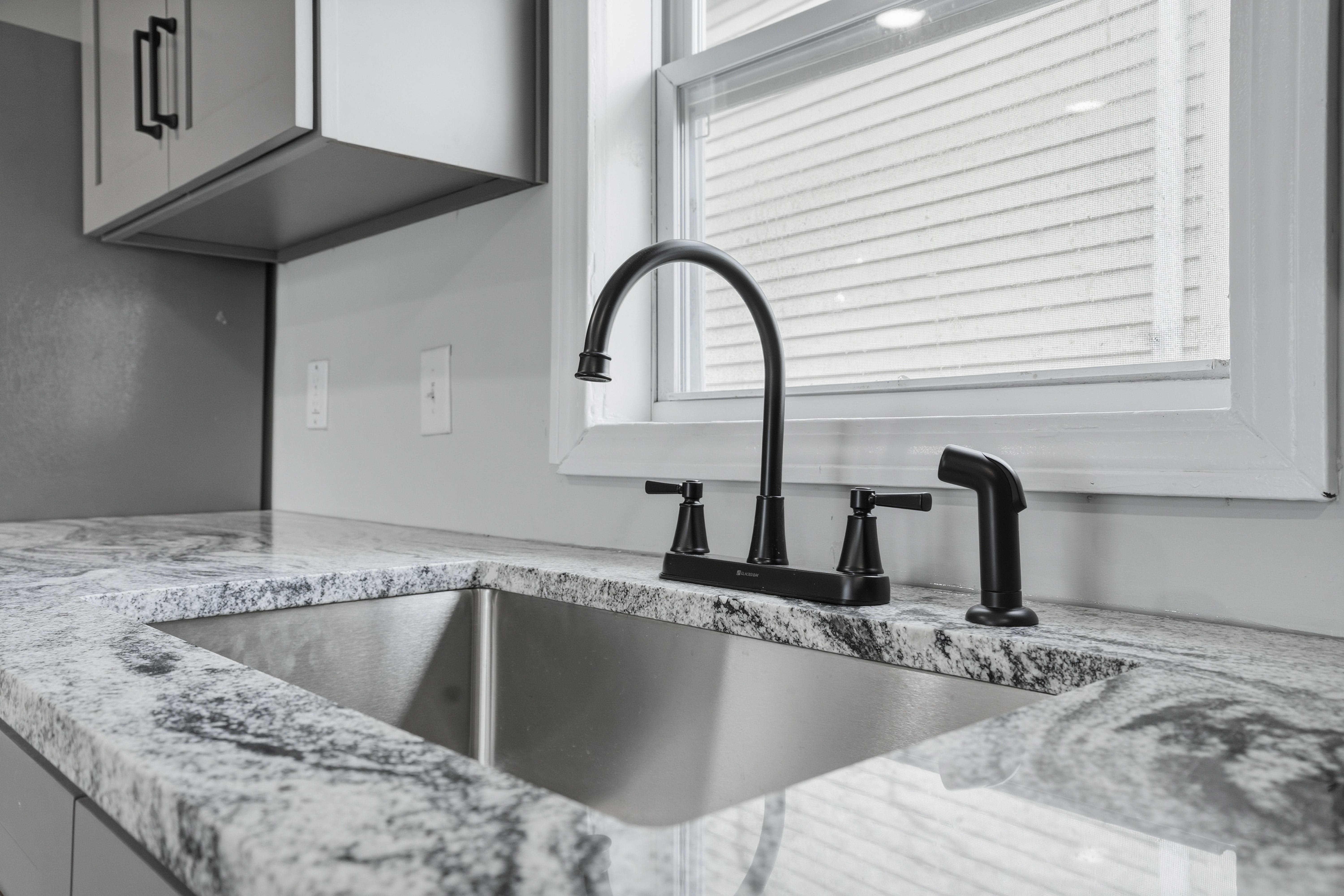 660 Public St – photo 3