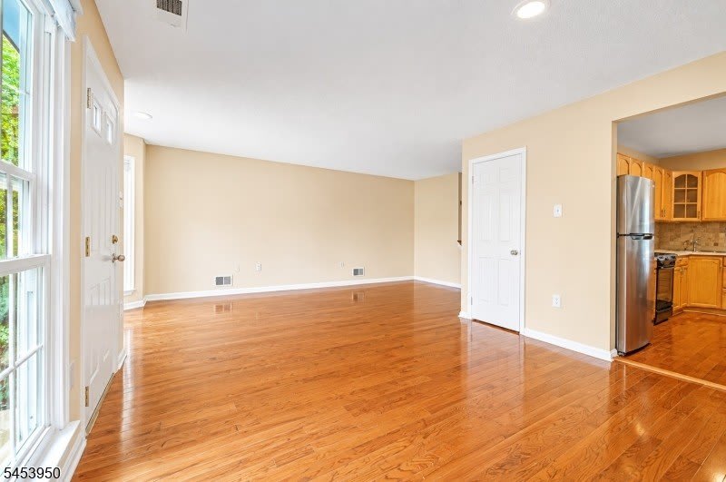 76 Boston St – photo 4
